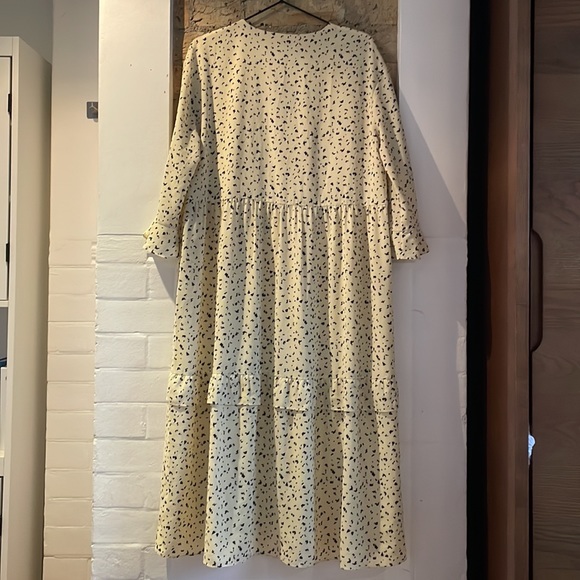 Aritzia Little Moon Midi Dress - Picture 5 of 5